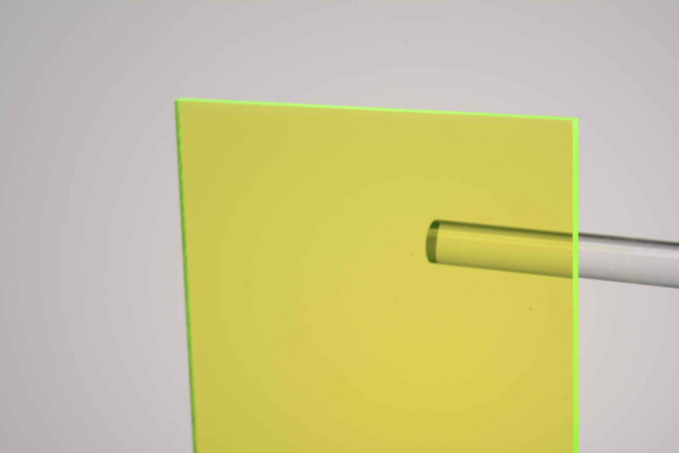 PLEXIGLAS® GS Allround, Fluo Grün 6C02 – Zuschnitte nach Mass